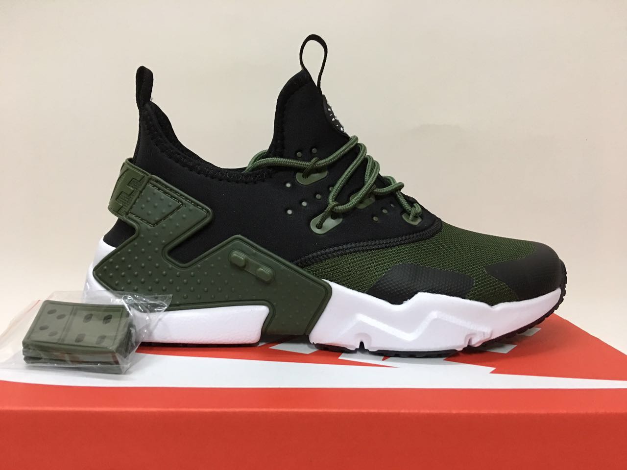 Nike Air Huarache 6 Green Black Shoes